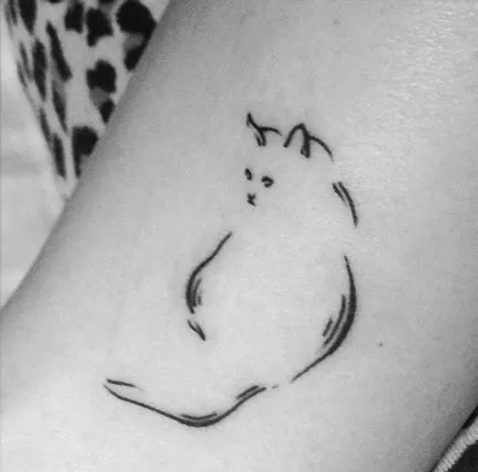 20 tatuaje minimaliste pentru iubitorii de pisici