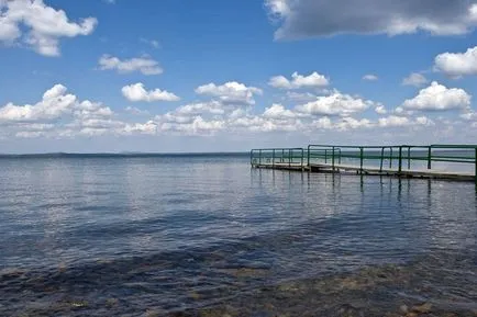 Baza de pe lacul Uvildy (pentru odihna si pescuit) regiunea Chelyabinsk