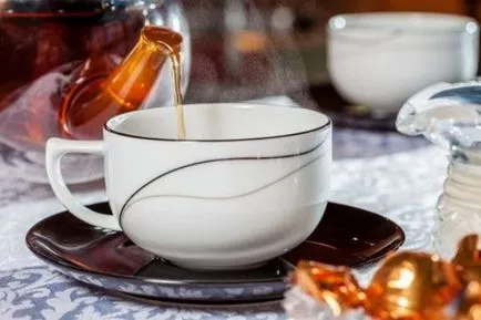 A fekete tea tejjel előnyei és hátrányai, hogyan kell főzni (receptek)