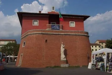 Forte dei Marmi magyarországi üdülőhely Olaszországban