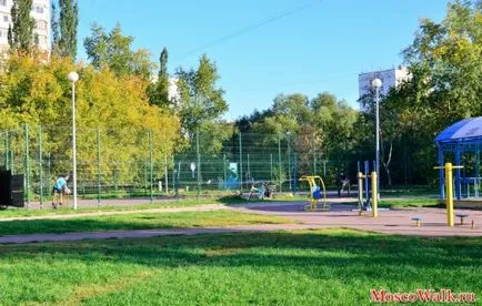 parc Golyanovsky și iaz - Moscova plimbări, plimbări