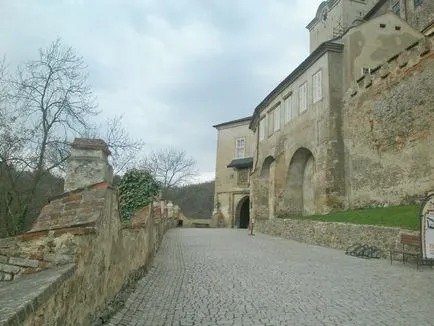 Gotic castel medieval Krivoklat din Boemia Centrala