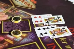 Cum să splitovat corect zeci în blackjack