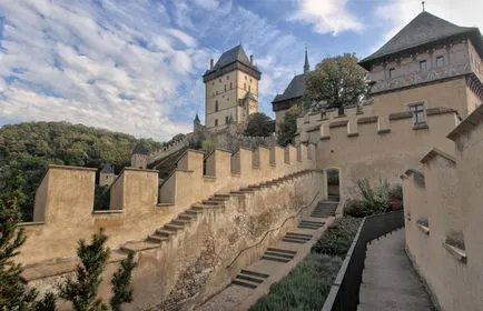 Cum convenabil pentru a vizita Castelul Praga Konopiště și Castelul Karlštejn