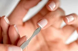 Cum pentru a curăța murdăria de pe unghiile, cum pentru a curăța în mod corespunzător unghiile și unghiilor pentru a se conforma cu curățenia dvs.