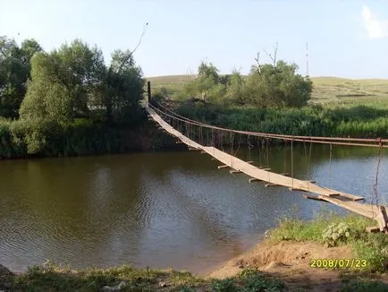 Cum de a construi un pod peste râul cu mâinile lor