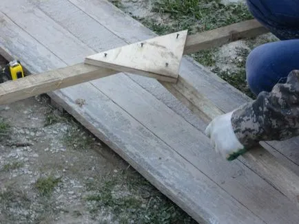 Cum de a face propriile mâini instrument la îndemână pentru tăiere de Styrofoam, bowsaw cu tăiere