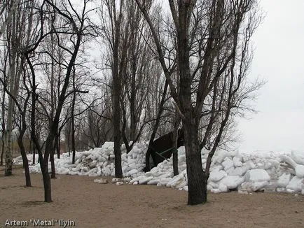 Jég és jég hummocks az Azovi-tenger, Azovi-tenger, télen Donbass és Azovi-tenger turizmus, pihenés, utazás