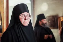 Mitropolitul Theophane a făcut o liturghie în ziua de sărbătoare Sviazhsky Makarevskoy deșert, știri