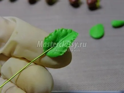 Új gyertyatartó a polimer agyag