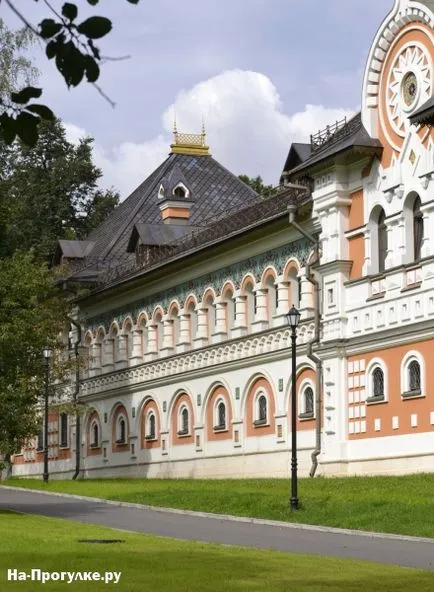 Compusul patriarhală din Peredelkino, fotografii Templul Schimbării și Igorya Chernigovskogo și