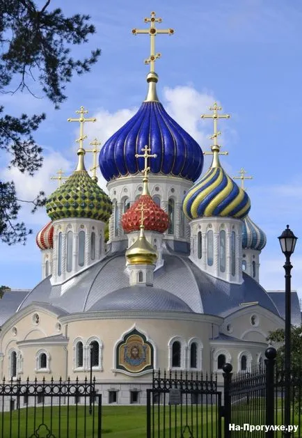 Compusul patriarhală din Peredelkino, fotografii Templul Schimbării și Igorya Chernigovskogo și