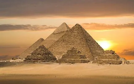 Piramidele din Giza ticketforplane