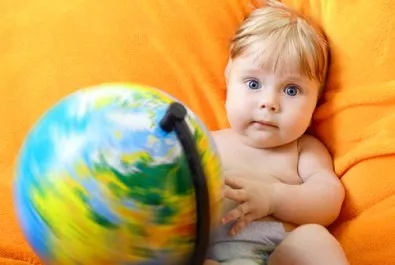 Miért marad a csecsemők könnyebb, mint idősebb gyermekekkel