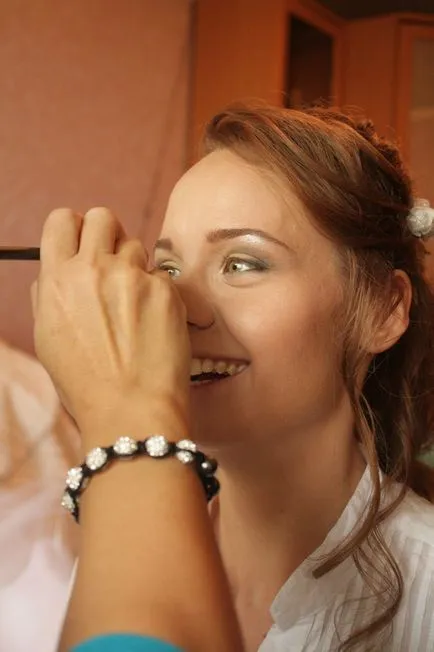 Próba esküvői frizura és a smink otthon Moszkvában