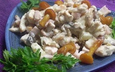 Salata cu ciuperci marinate