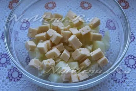 Salata - ananas - carne de pui si nuci, reteta cu fotografie