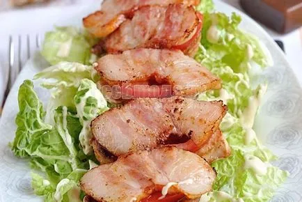 Salata cu bacon, rosii si carne de pui, cu fotografii reteta, toate mesele