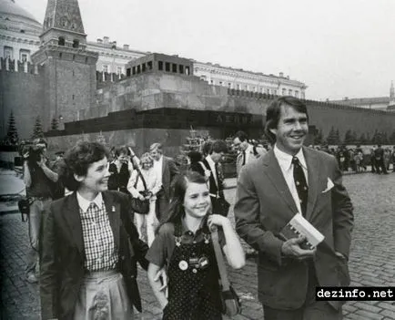 Samantha Smith - invitat american în URSS (30 fotografii text)