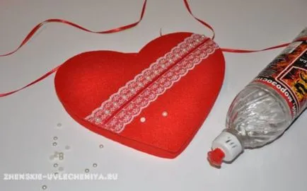 Чанта, изработена от филц с ръцете си майсторски клас, за да направим една кутия във формата на сърце