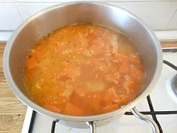 Sütőtök leves burgonyával (recept fotó)