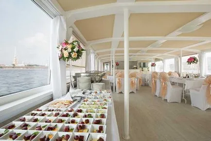 Сватба на лодка в София, наем на кораб