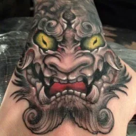 demoni tatuaj