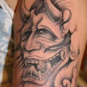 татуировка демони