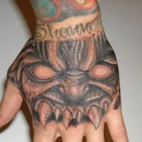 demoni tatuaj