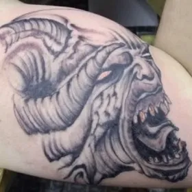 demoni tatuaj