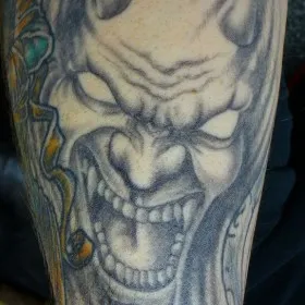 demoni tatuaj