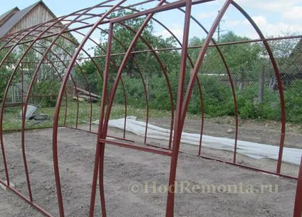 Greenhouse (8 метра) от поликарбонат с ръцете си