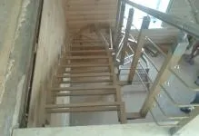 Сглобяеми Стълби за вкъщи отворени за втория етаж и в основата на снимката, как да се готвя фондация подкрепа