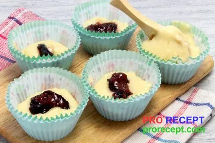 Cupcakes öntött - lépésről lépésre recept és a mester osztályt a fotó, pro recept