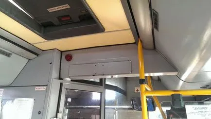 Instalarea monitorului în autobuz NEFAZ cu podea joasă - experiențe de partajare - publicitate video în oraș