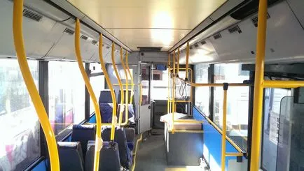 Instalarea monitorului în autobuz NEFAZ cu podea joasă - experiențe de partajare - publicitate video în oraș