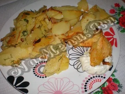 Картофи с чеснов сос