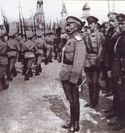 Kornilov revolta în 1917 o încercare nereușită de a transforma dreapta - opinie militară