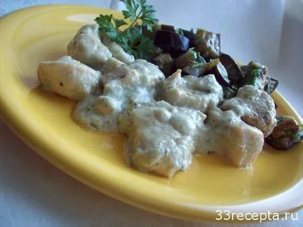 Csirkemell filé mártásban tejszínes, sajtos Dor Blue, recept fotó