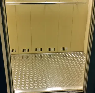 Асансьор боя »- Боядисване асансьори