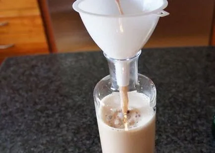 Lichior cu lapte condensat retete lichioruri de casă din lapte condensat si vodca, lichioruri și cafea cu lapte condensat