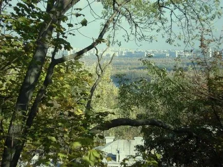 Mariinszkij Park, hova menjen, mit látni, ahol pihenni Kijevben