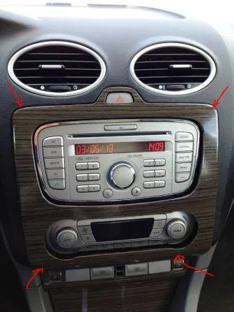 Schimbarea de radio într-un Ford Focus 2