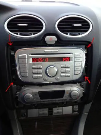 Schimbarea de radio într-un Ford Focus 2