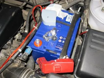 Az akkumulátor a Toyota Corolla a problémák megoldására