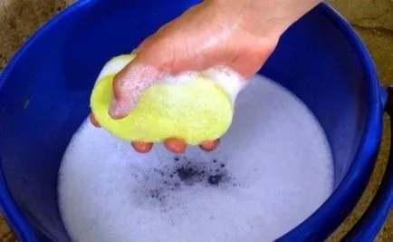 6 mod incredibil de ușor de curățat petele de pe tapet