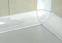 Rafturi pentru podeaua din baie, colț și plastic