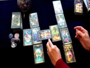 Jóslás Tarot kártyák