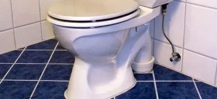 Как да се свържете тоалетната на щранг