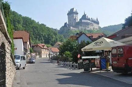 Независимо достигне pernstejn замъци, Локет, Кост и Karlstejn